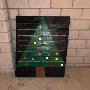 Christmas tree pallet